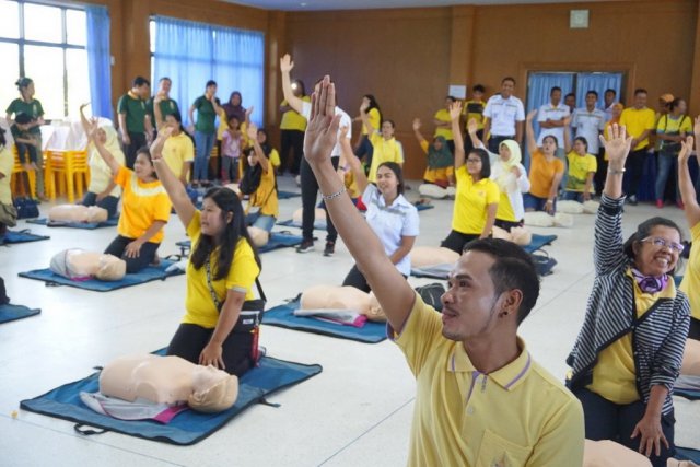 ศิษย์เก่าศิริราชอบรมCPR