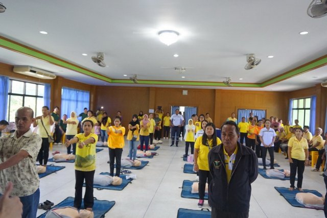 ศิษย์เก่าศิริราชอบรมCPR