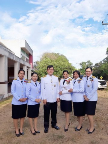 ร่วมพิธีถวายพระพรชัยมงคล