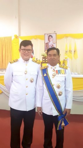 ร่วมพิธีถวายพระพรชัยมงคล